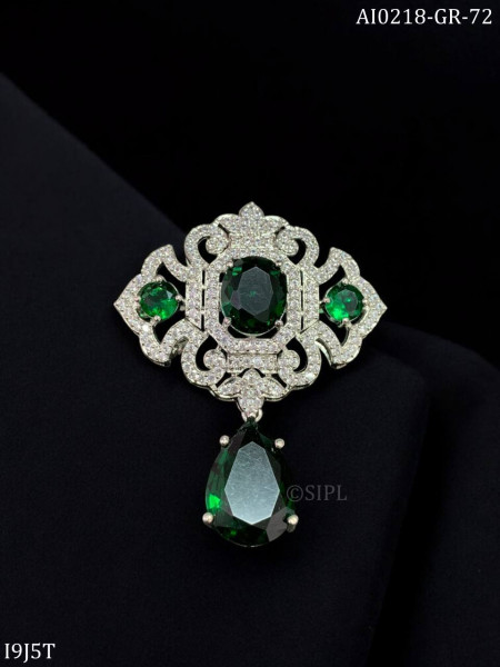 Stylish luxury Brooch