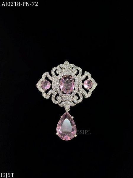 Stylish luxury Brooch