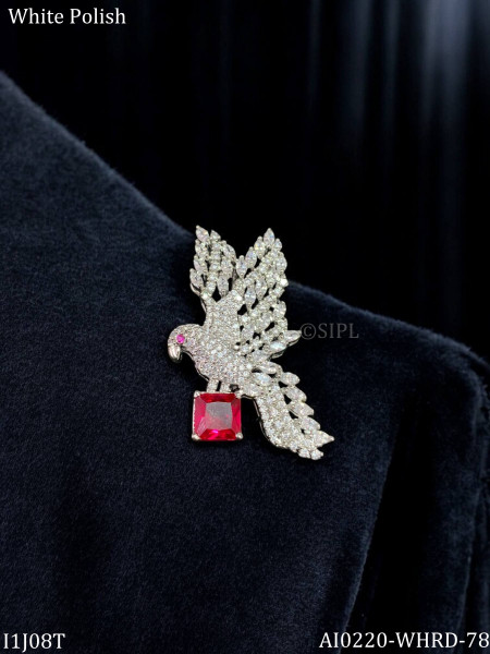 Beautiful pigeon brooch