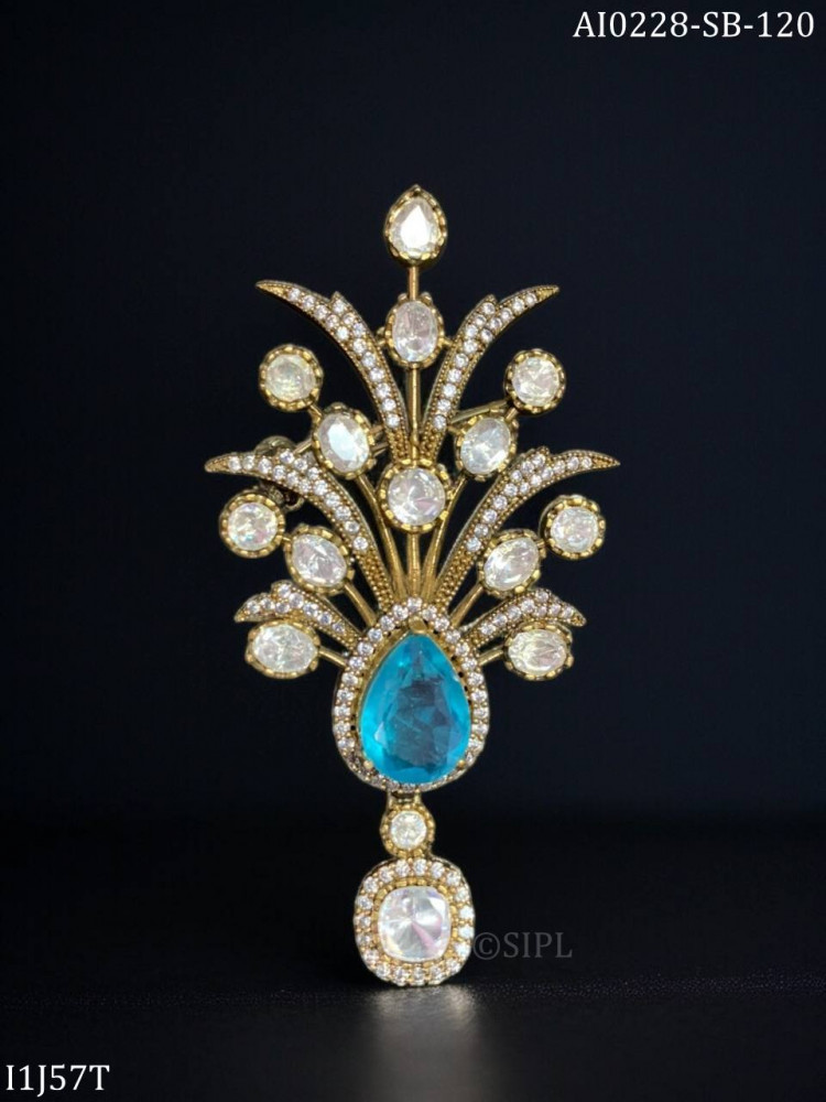 Image of Beautiful royal brooch