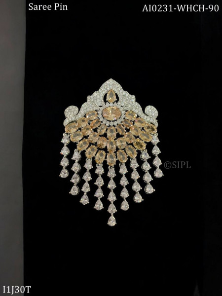 Stylish Luxury Designer Brooch
