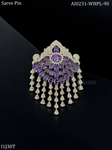 Stylish Luxury Designer Brooch