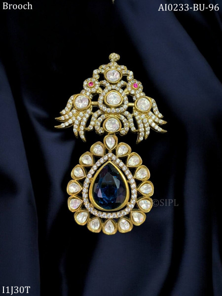 Stylish moissanite brooch for wedding