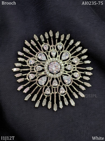 Stylish modern american diamond brooch