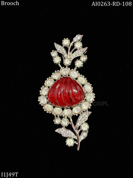 Morden polki brooch