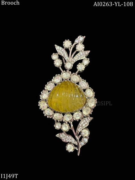 Morden polki brooch