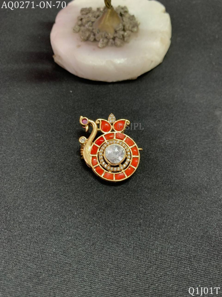 Image of Beautiful Swan Brooch