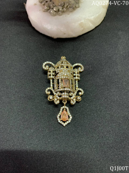 Modern Luxury stylish Brooch