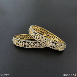 Radiant Floral Bangle