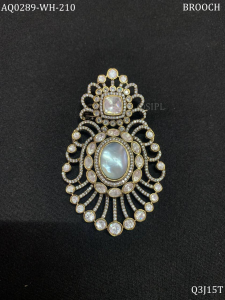 Modern Luxury stylish Brooch