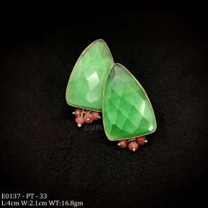 Beautiful golden elegant earrings monalisa stone