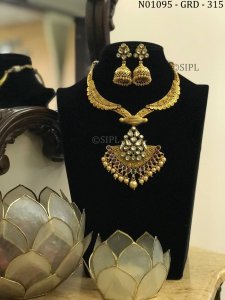 Beautiful Light Weight Designer Necklace Set