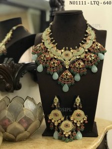Luxury Design HandPaint Necklace Set