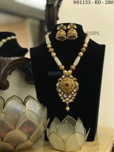 Beautiful Gold Plated Kundan Necklace Set