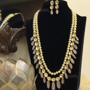 Amazing Kundan Meenakari Necklace Set