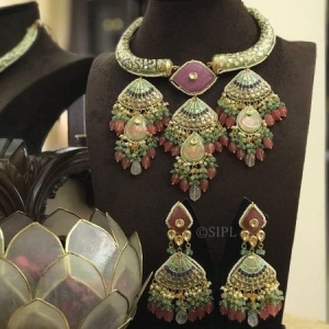 Luxury Design Handmade Traditional Necklace Set