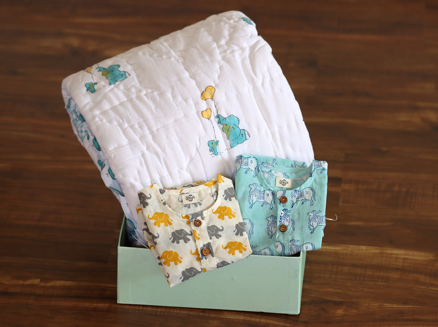 Feeding kaftans Clearance