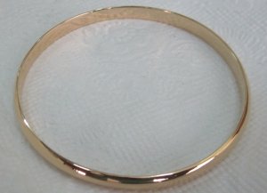 Image of Plain gold bangle