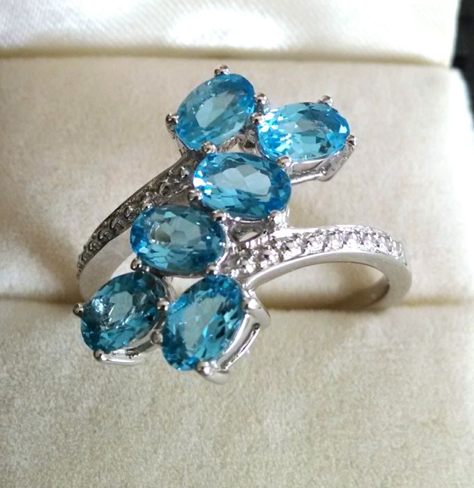 Swiss blue topaz cluster ring - Main Image