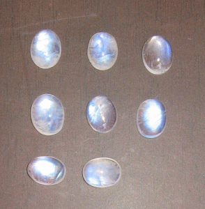 Image of White Rainbow 8x10 oval cab