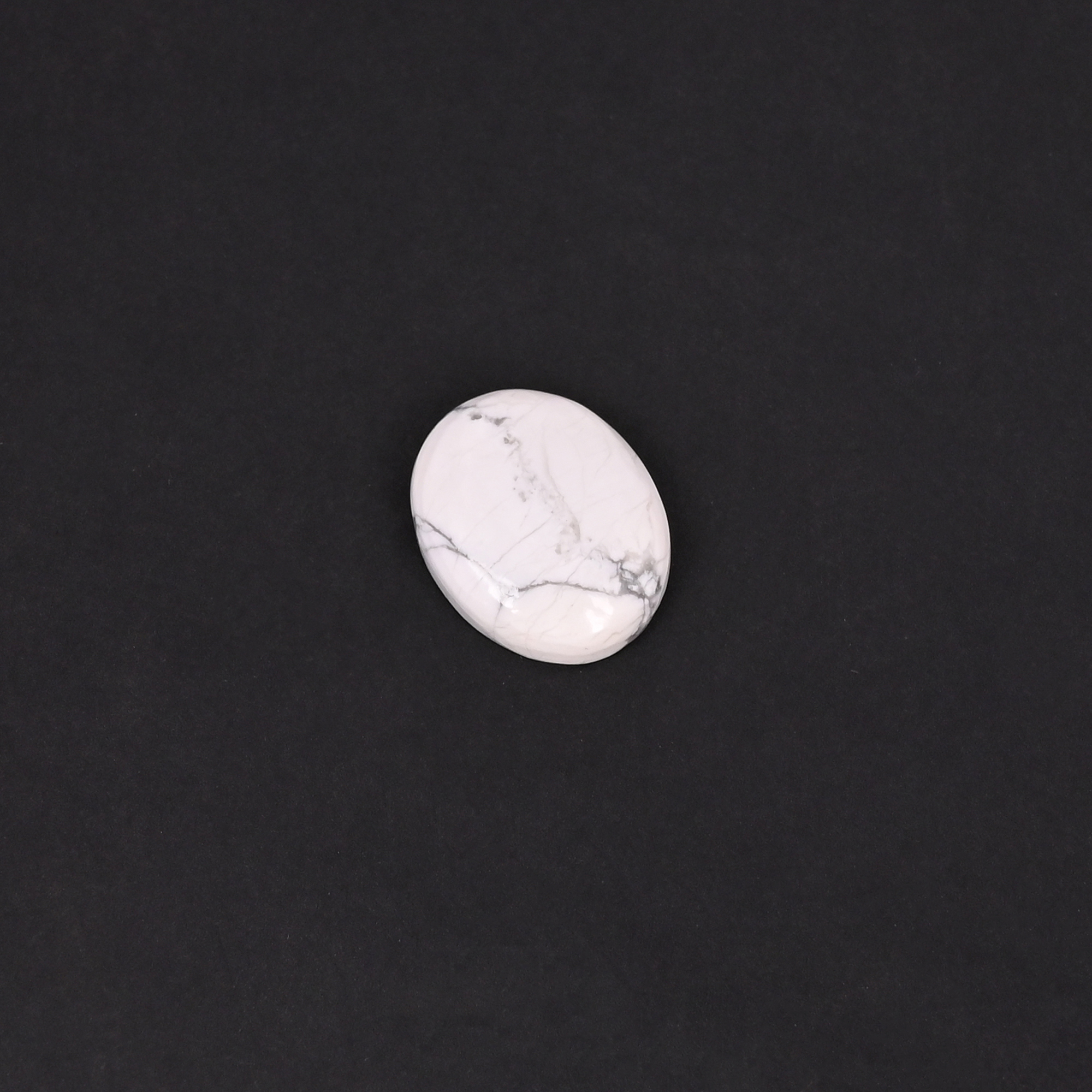 Howlite Loose Gemstone Oval Shape 16 Carat 19x15mm