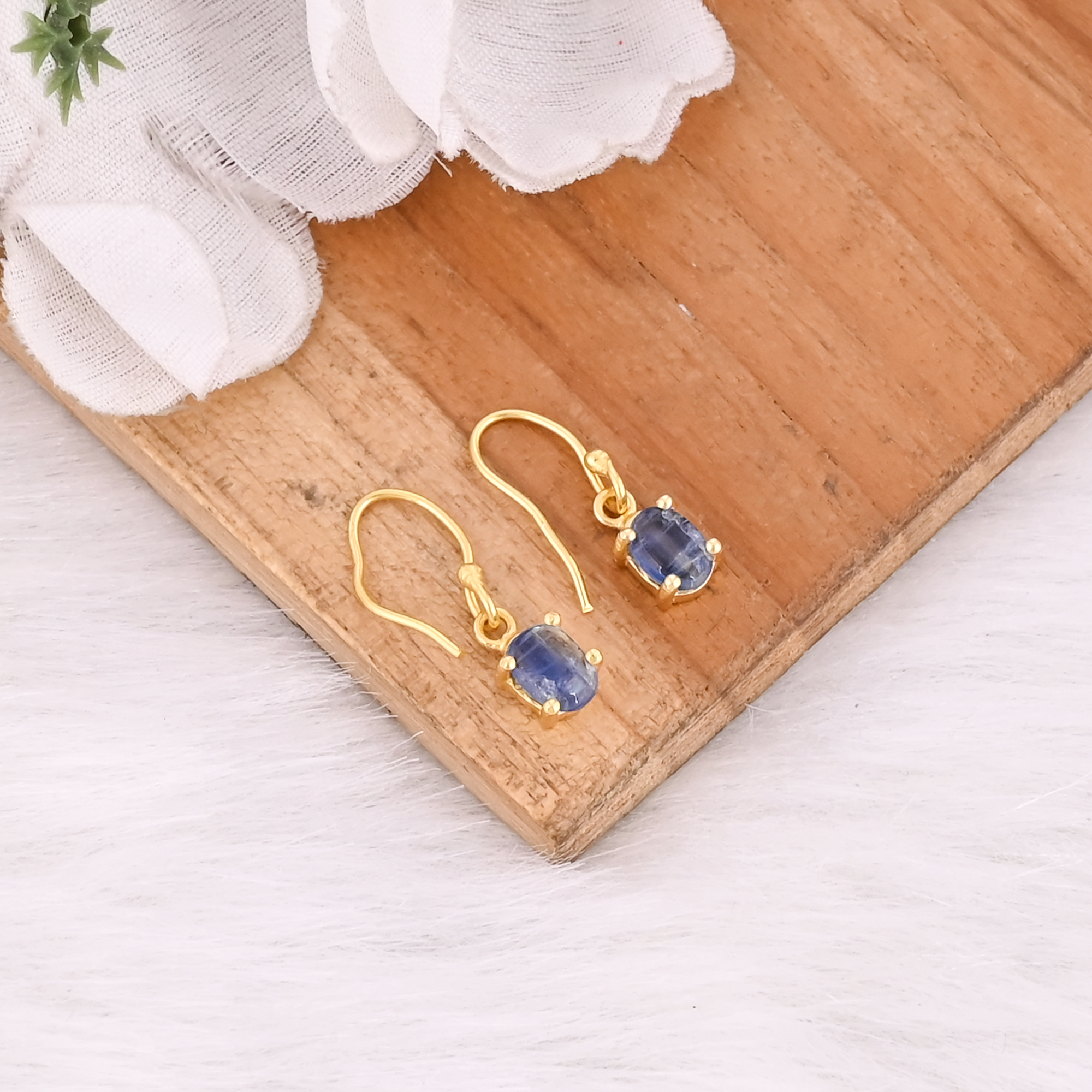 Elegant Oval Blue Kyanite 925 Sterling Silver Gemstone Earring For Women