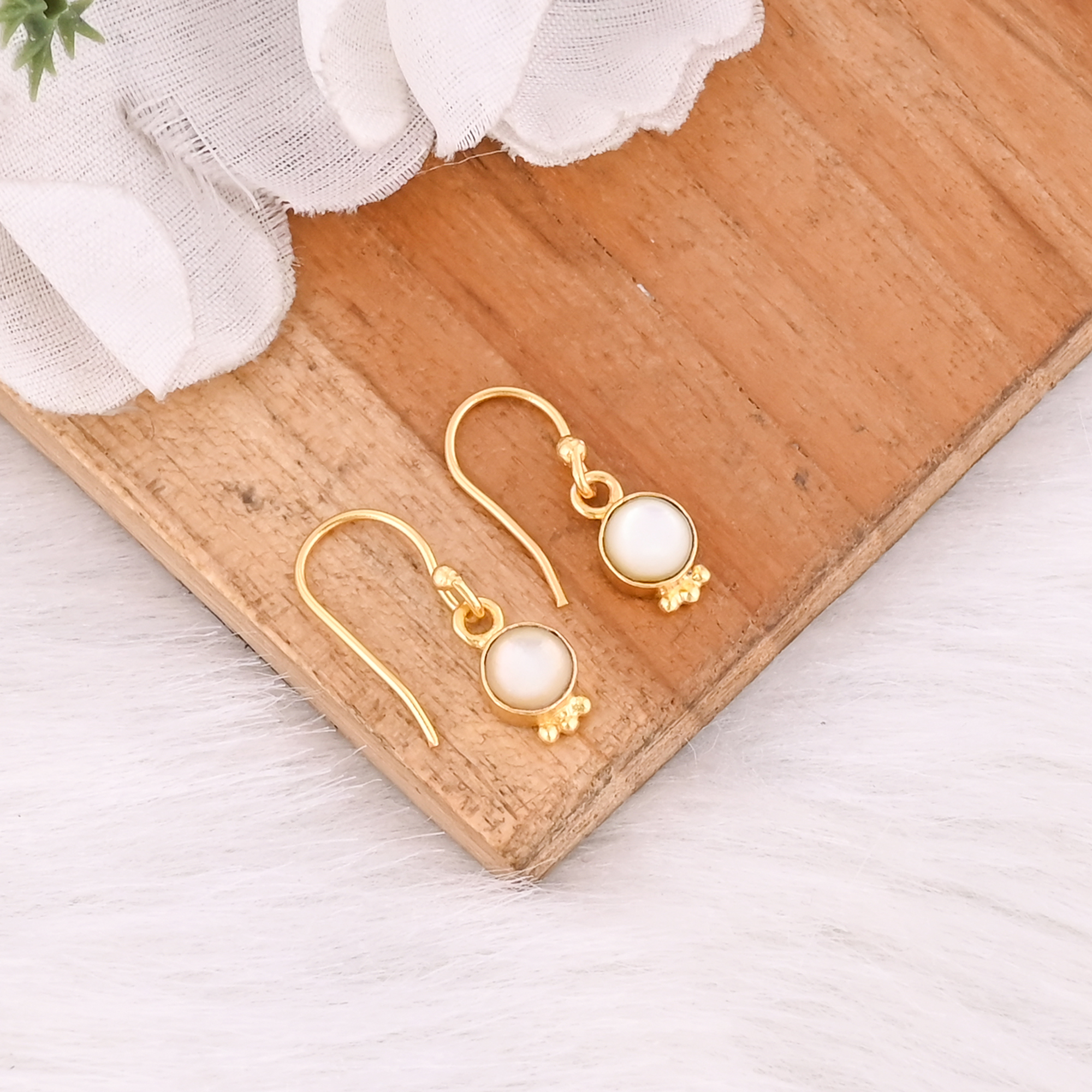 Handmade Natural Mother of Pearl Dangle Earrings for Womens