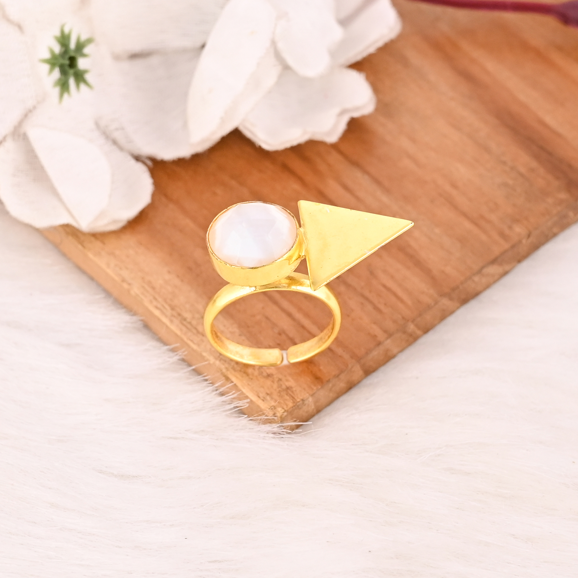 Natural Crystal and Mother of Pearl Tablet Stylish Ring Handmade Gemstone Jewelry for Women