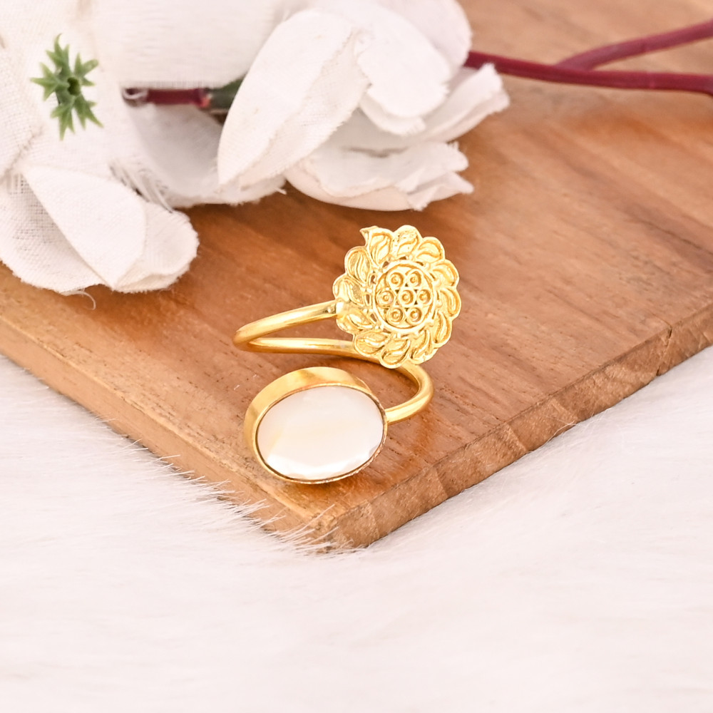 Image of Stylish Mother of Pearl Brass Ring for Women Gold Plated Adjustable Fashion Jewelry