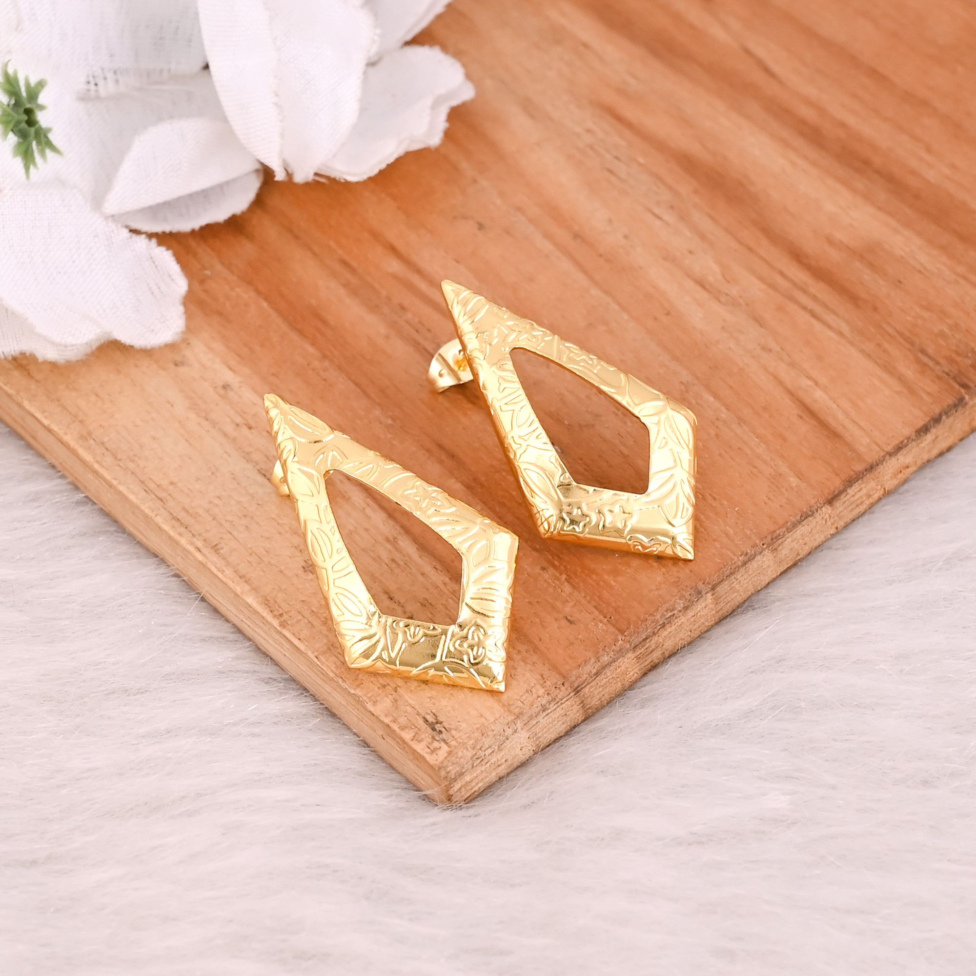 Brass Yellow Gold Plated Kite Shape Designer Stud Earring Unique Gift Jewelry Wholesale Lot 25 Pairs