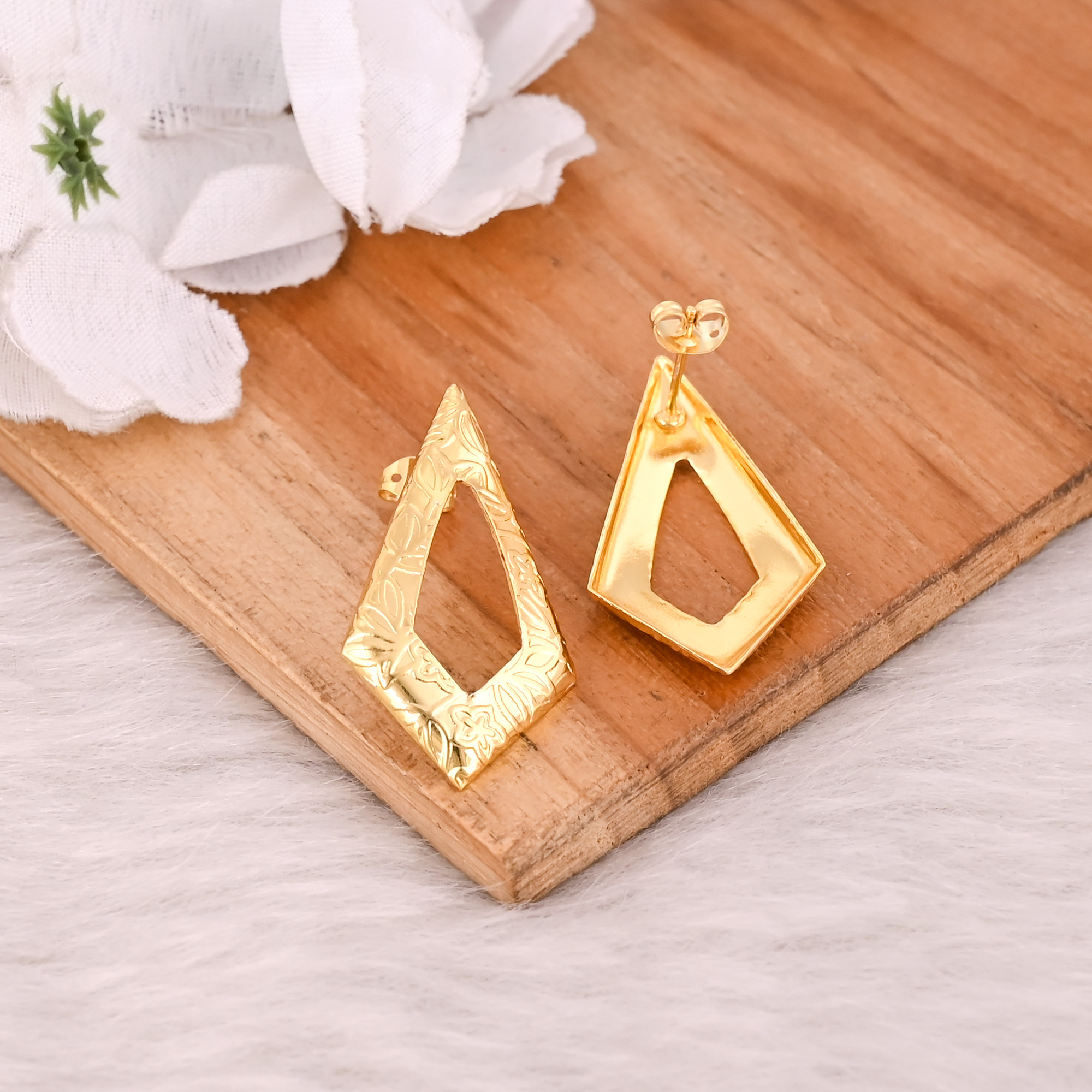 Brass Yellow Gold Plated Kite Shape Designer Stud Earring Unique Gift Jewelry Wholesale Lot 25 Pairs