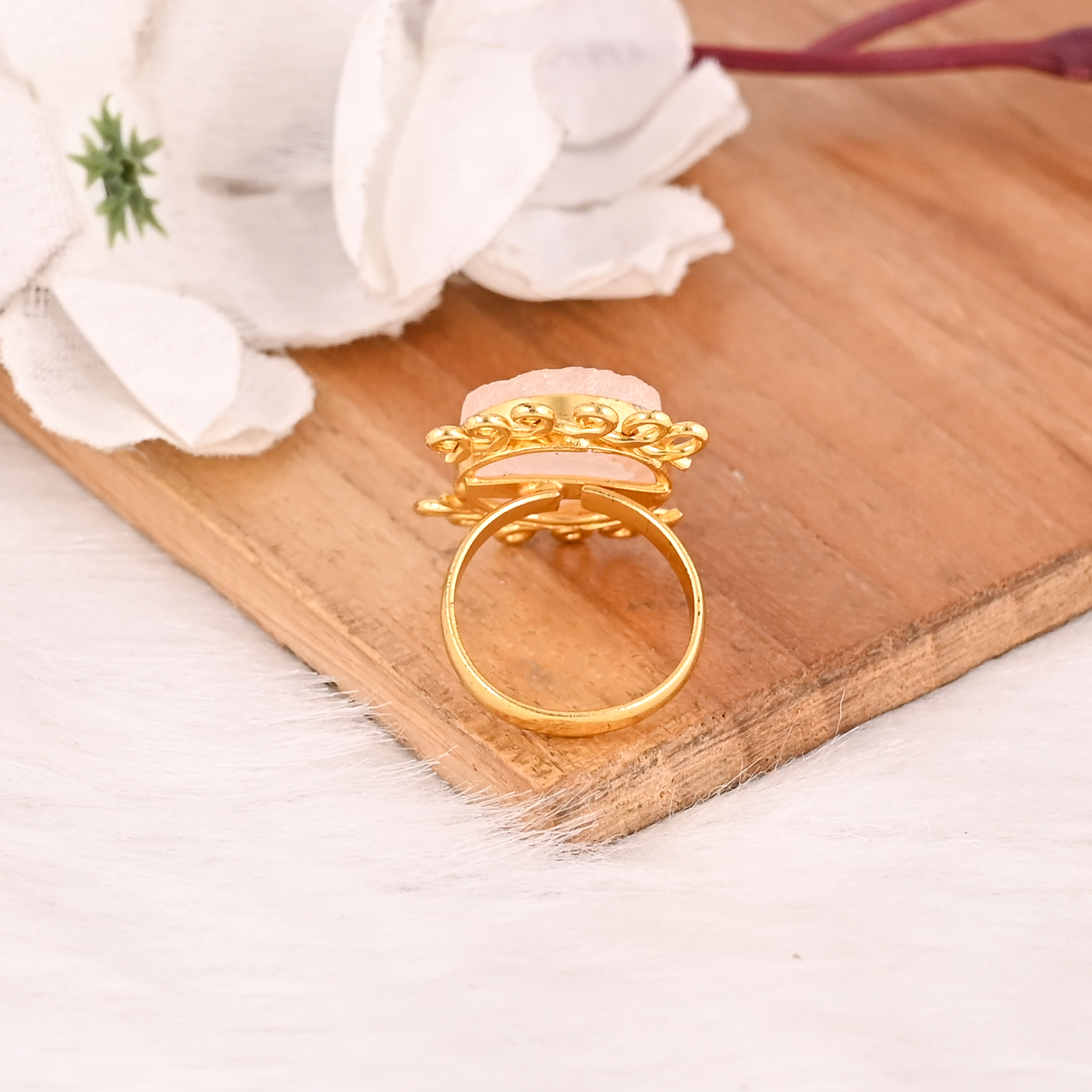 Trendy Rose Quartz Raw Gemstone Brass Ring for Women Gold Plated Adjustable Fashion Jewelry