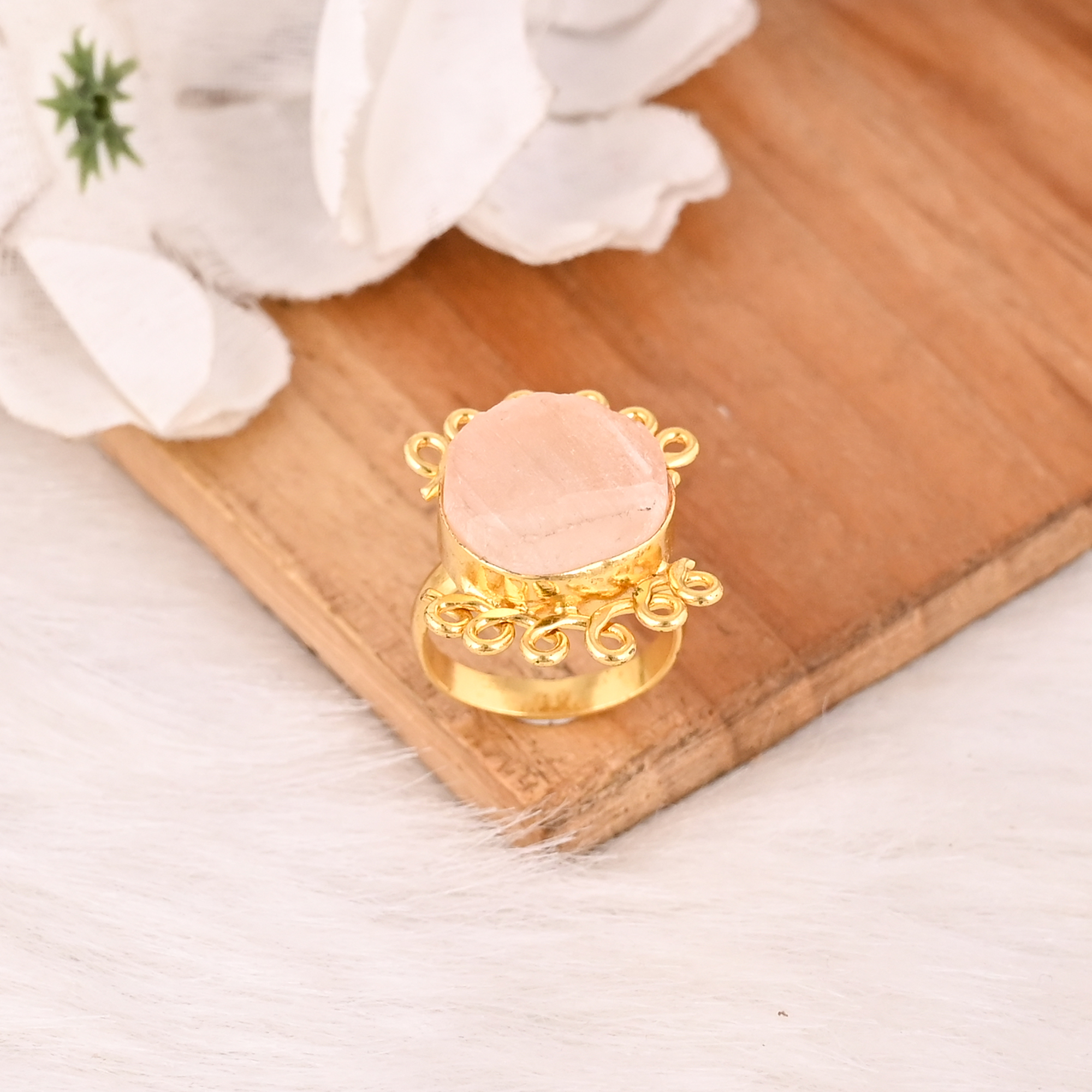 Trendy Rose Quartz Raw Gemstone Brass Ring for Women Gold Plated Adjustable Fashion Jewelry