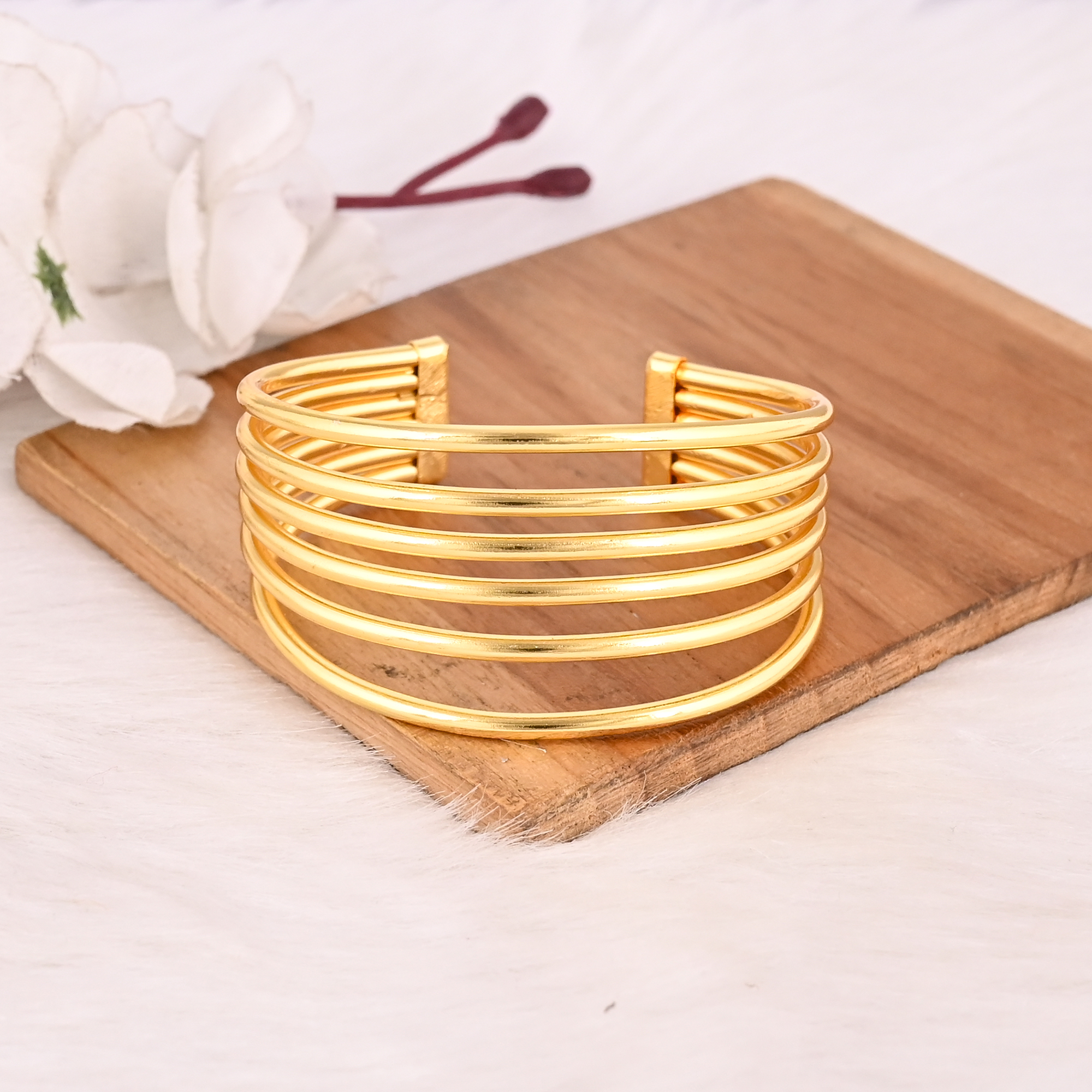 Fashionable Brass Jewelry Stylish Gold Plated Adjustable Bracelet for Women  Girls