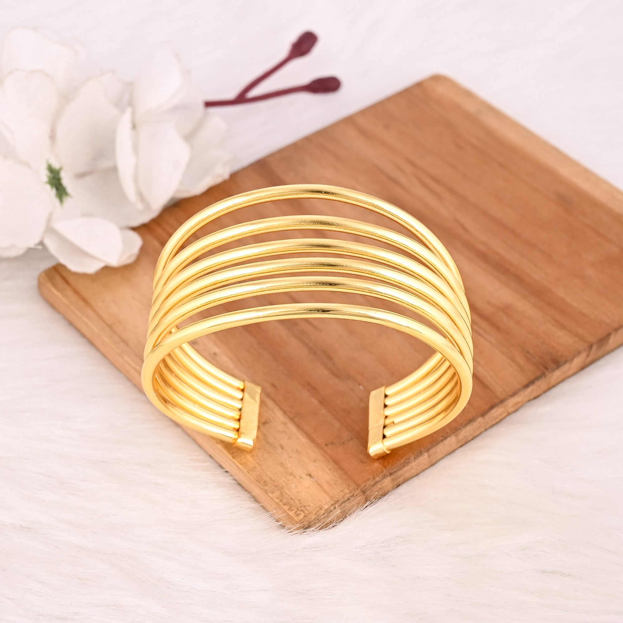 Fashionable Brass Jewelry Stylish Gold Plated Adjustable Bracelet for Women  Girls