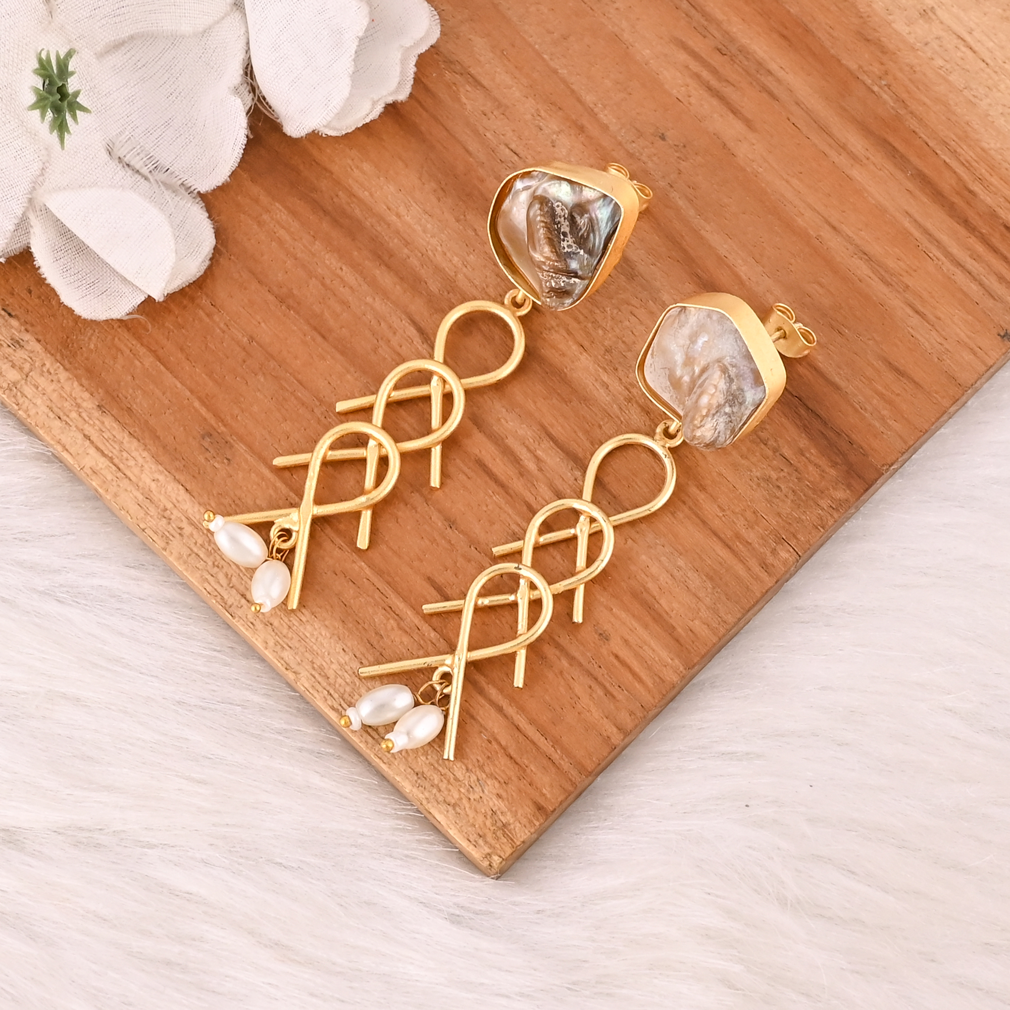 Handmade Natural Mother of Pearl Dangle Earrings for Women