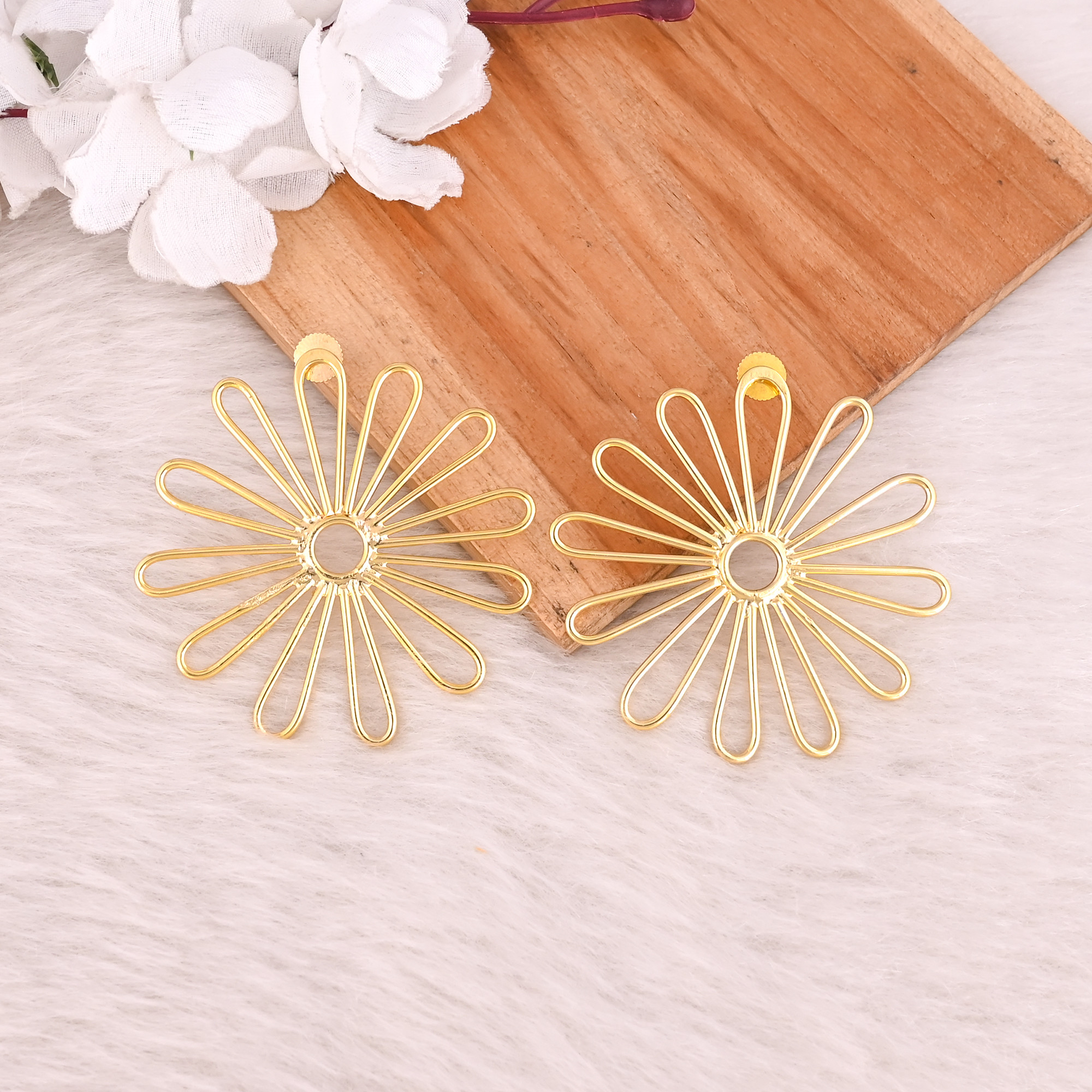 Wholesale Lot 25 Pairs Brass Yellow Gold Plated Floral Designer Stud Earring Charm Jewelry