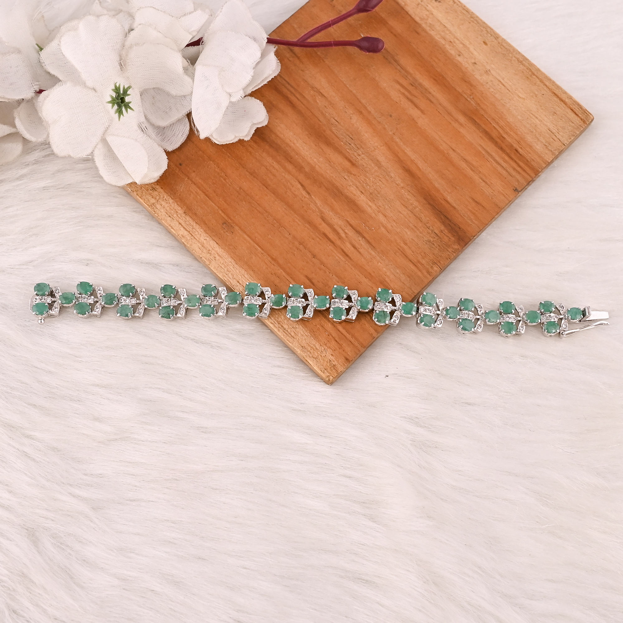 Emerald  CZ Gemstone 925 Sterling Silver Stylish Bracelet Handmade Luxury Jewelry for Unisex