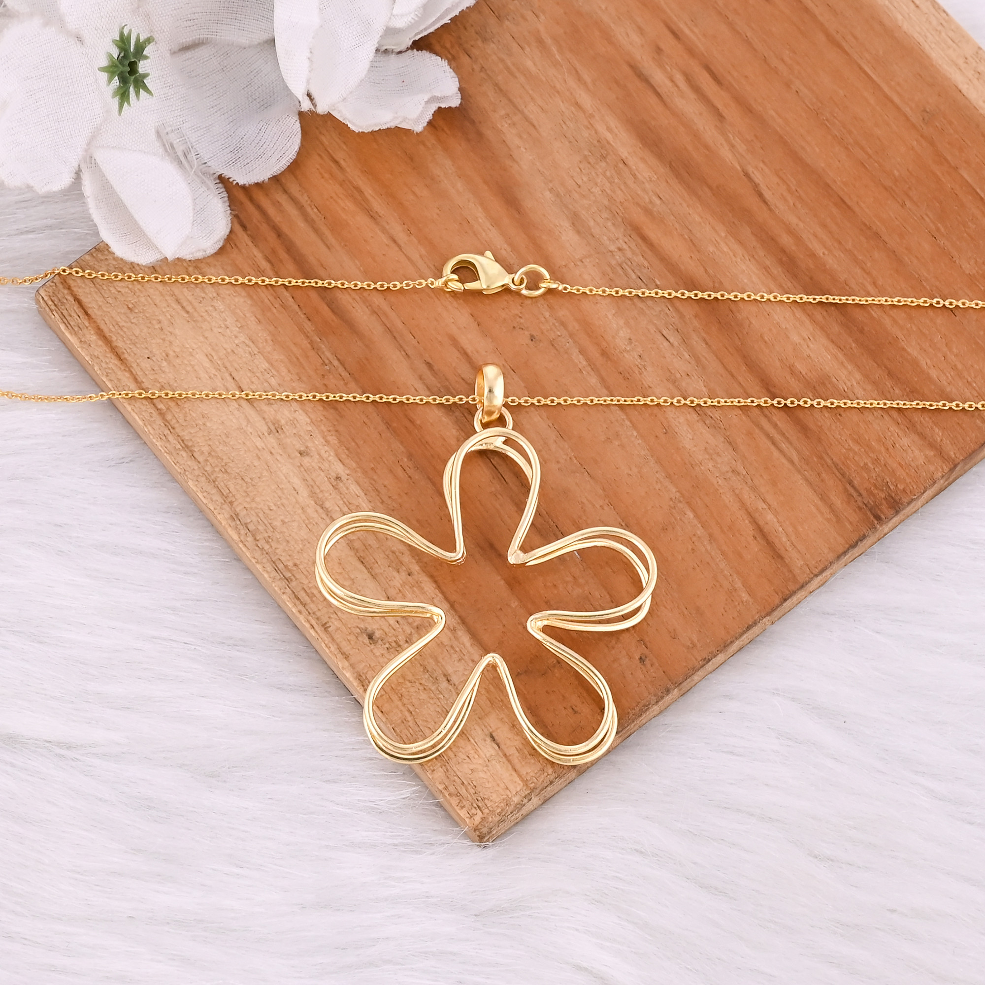 Wholesale Lot 25 Pcs Handmade Designer Yellow Gold Plated Floral Designer Pendant Necklace Brass Charm Jewelry