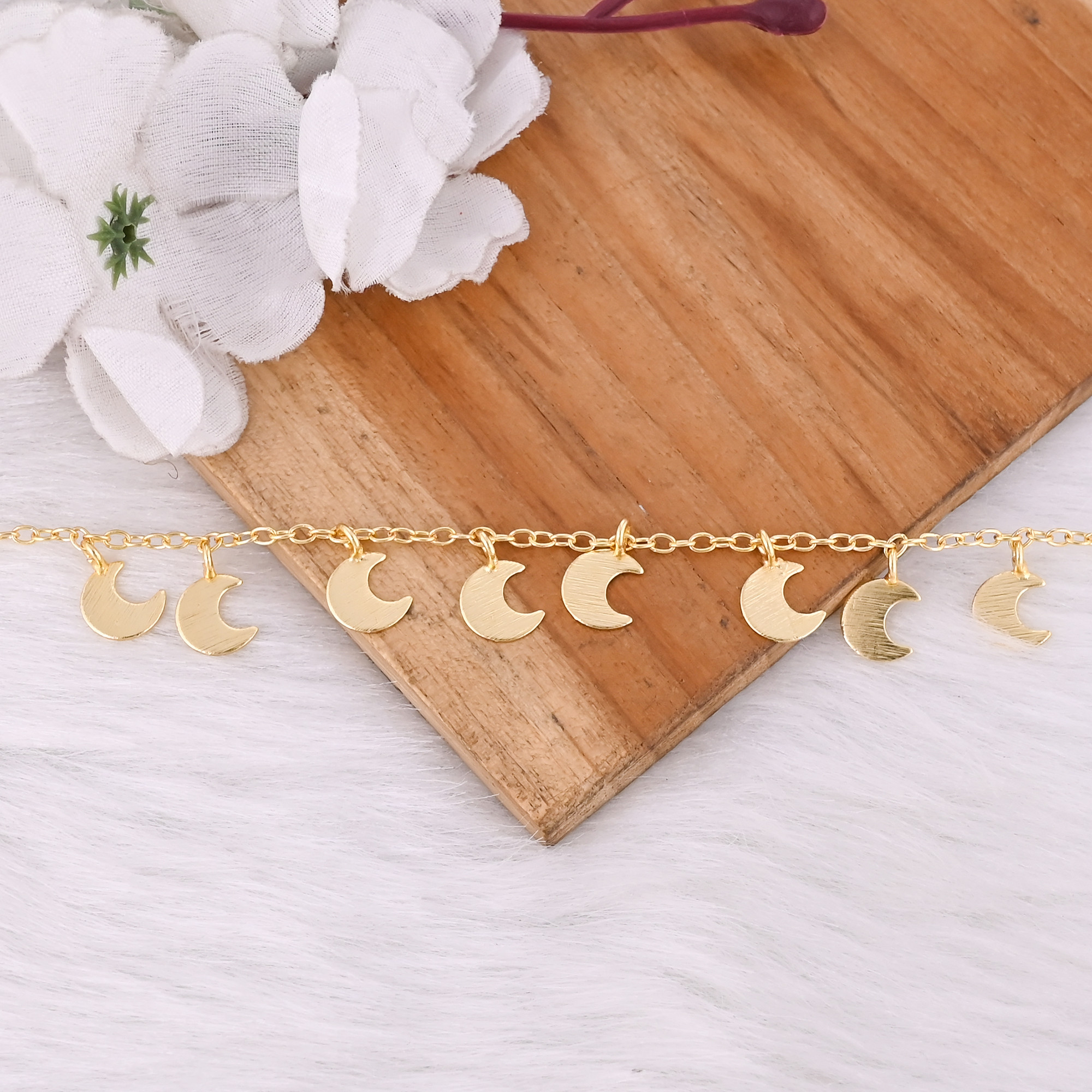 Brass Yellow Gold Plated 25 pcs Wholesale Lot Handmade Designer Matte Finish Dainty Necklace Jewelry Crescent Moon Women Brass Jewelry