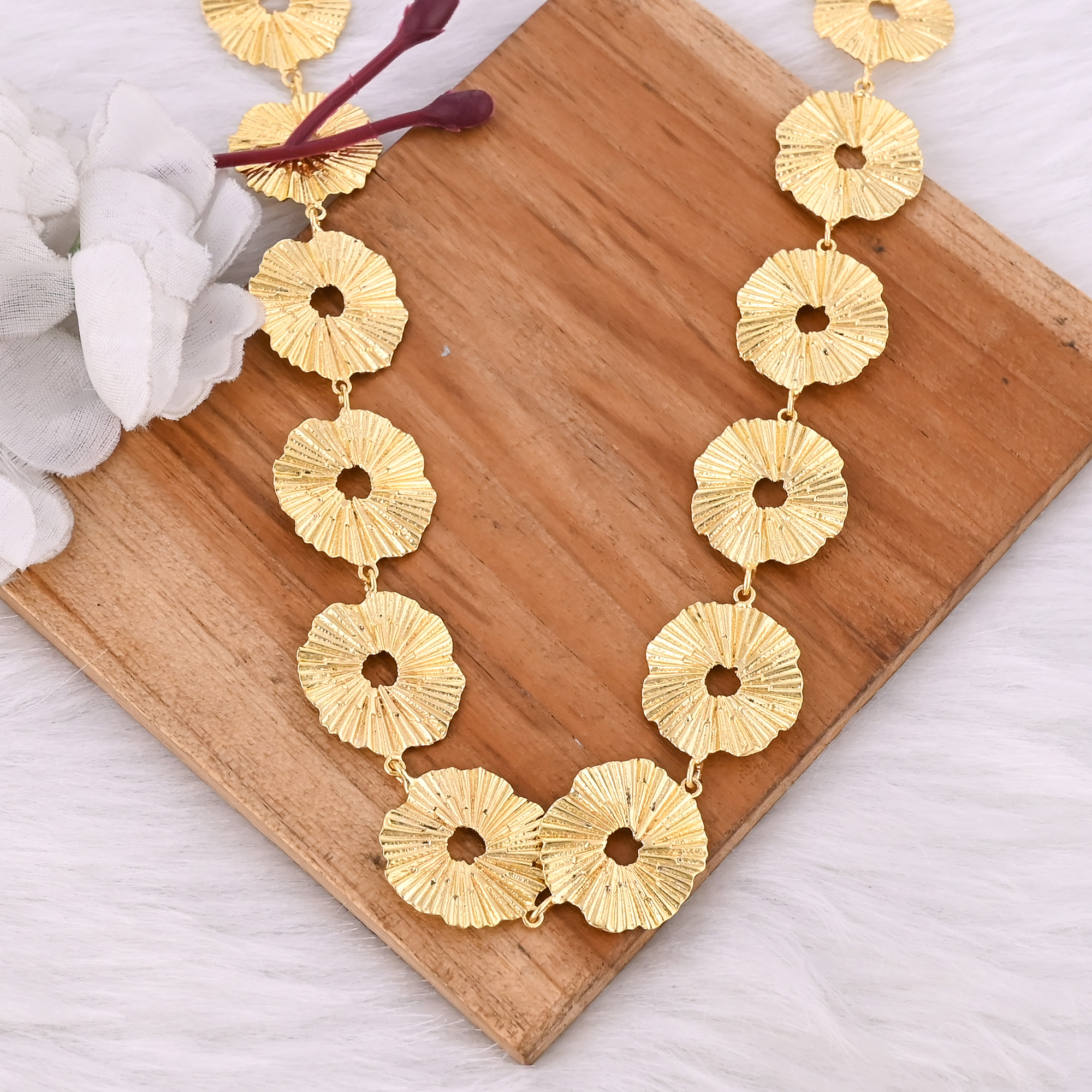 Gorgeous Brass Yellow Gold Plated 25 pcs Wholesale Lot Handmade Designer Unique Gift Floral Necklace Jewelry Fashion Jewelry