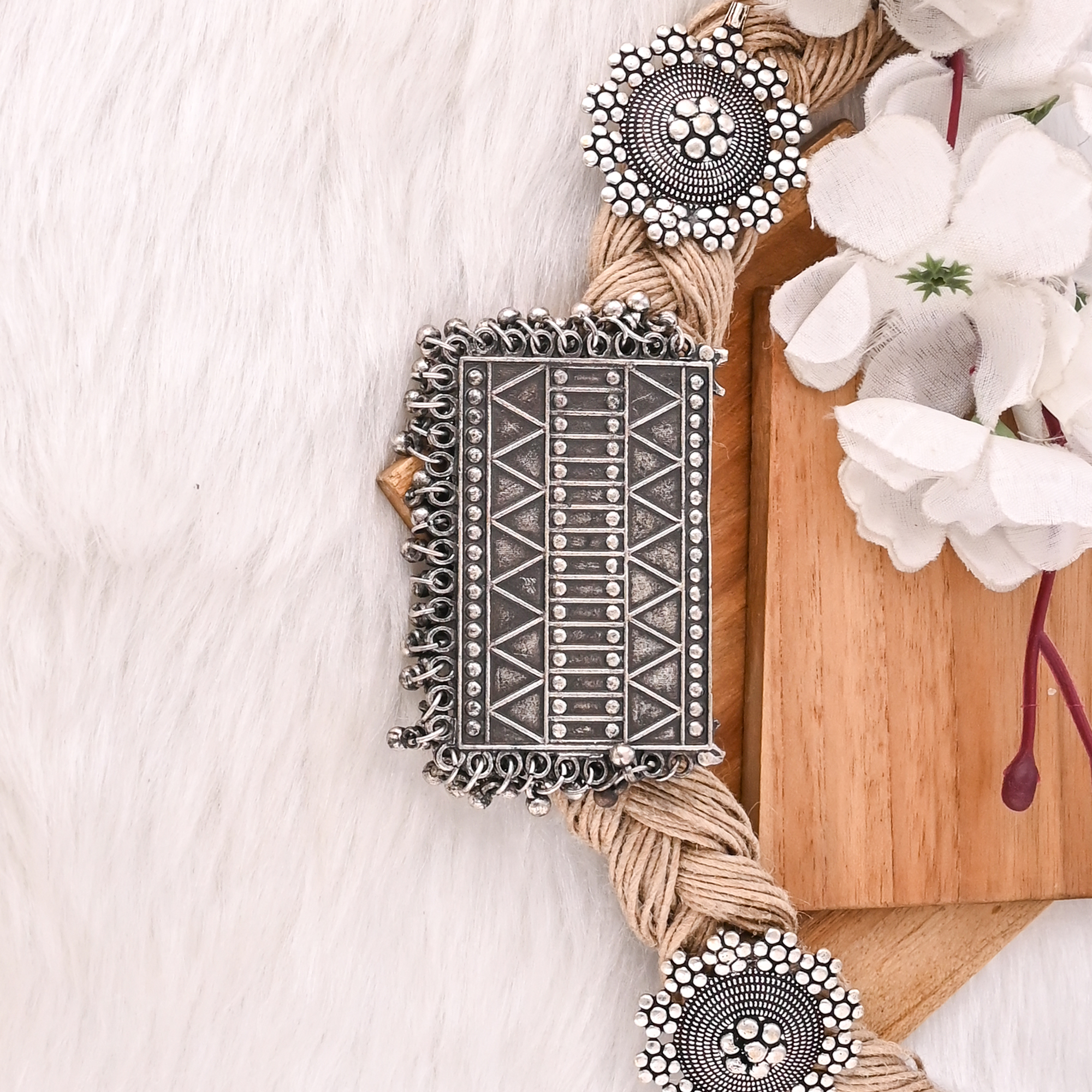 Handmade Stylish Jute Flower Necklace Eco Friendly Natural Fiber Boho Fashion Jewelry for Women