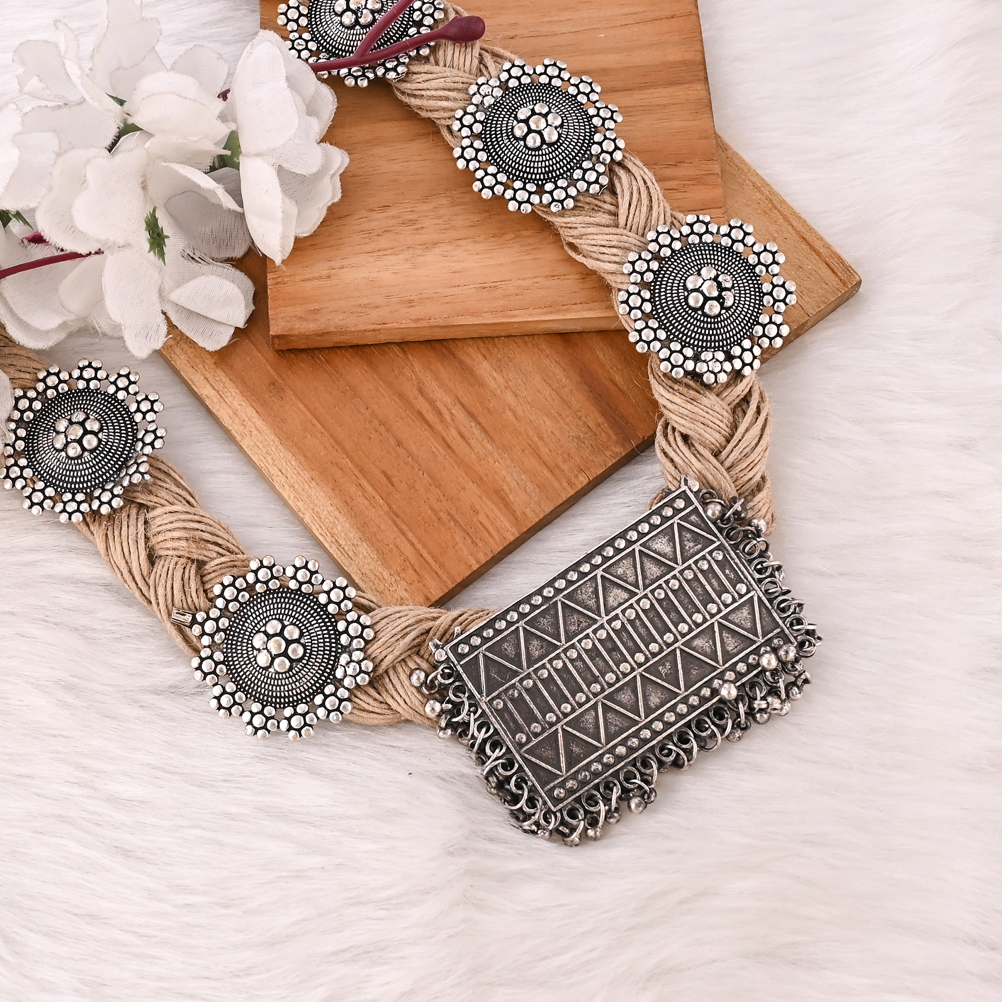 Handmade Stylish Jute Flower Necklace Eco Friendly Natural Fiber Boho Fashion Jewelry for Women