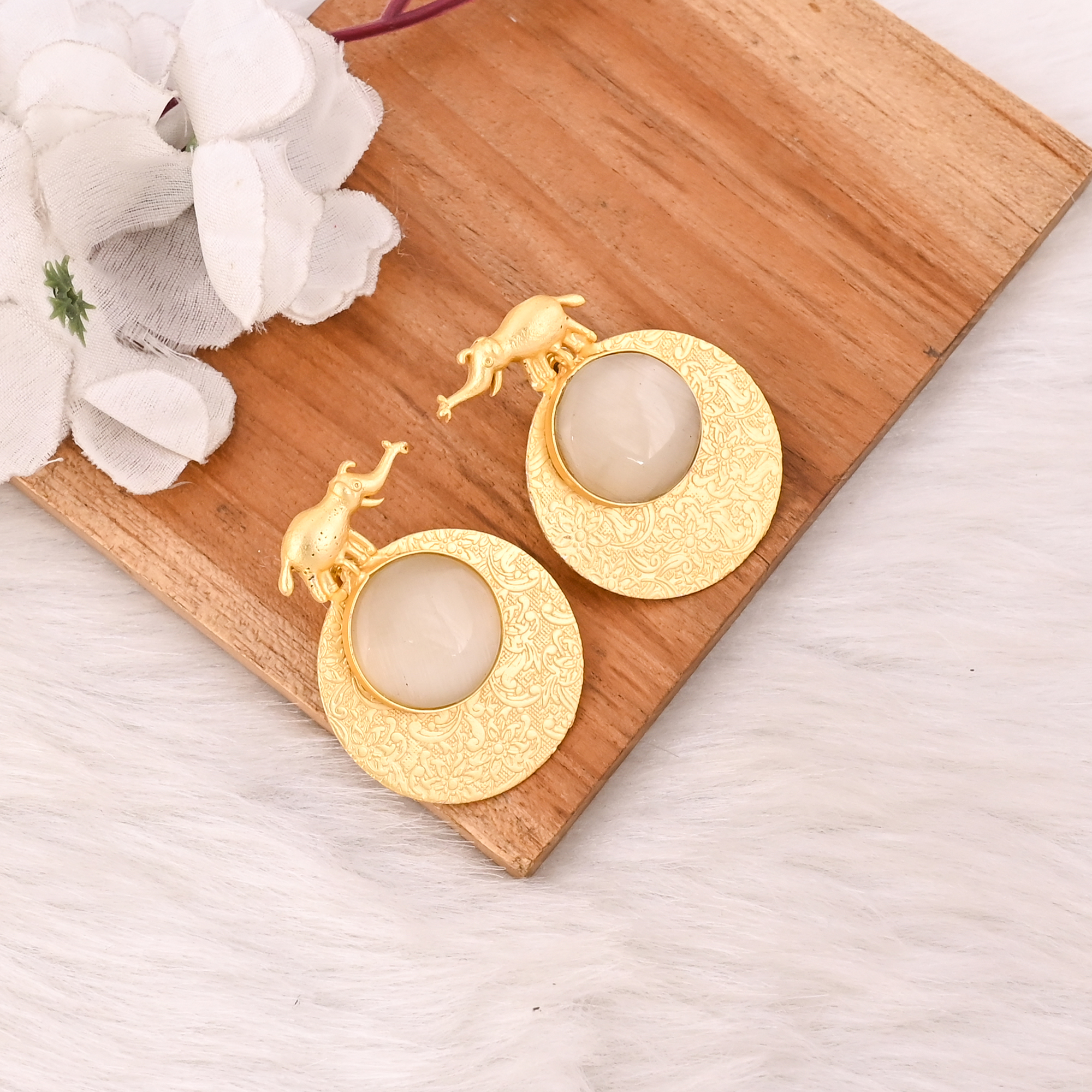 Handmade White Catseye Gemstone Gold Plated Butterfly Brass Earrings Fashion Jewelry for Women