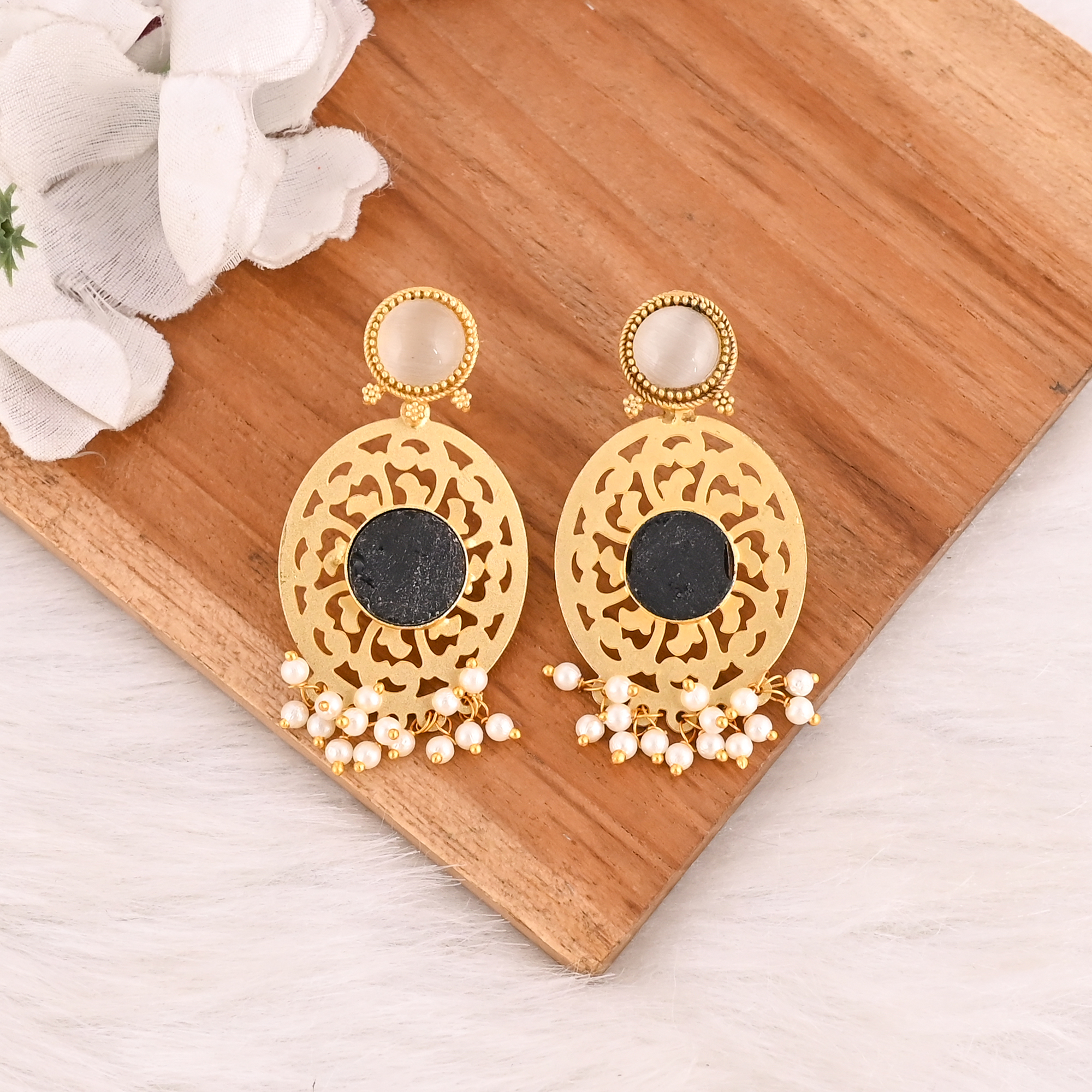 Handmade White Catseye  Black Onyx  Pearl Gemstone Gold Plated Brass Earrings Fashion Jewelry for Women