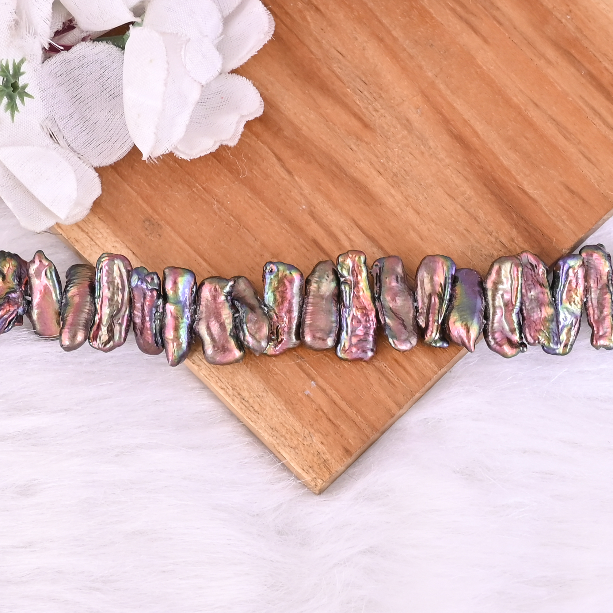 Natural Viva Pearl Beaded Choker Necklace