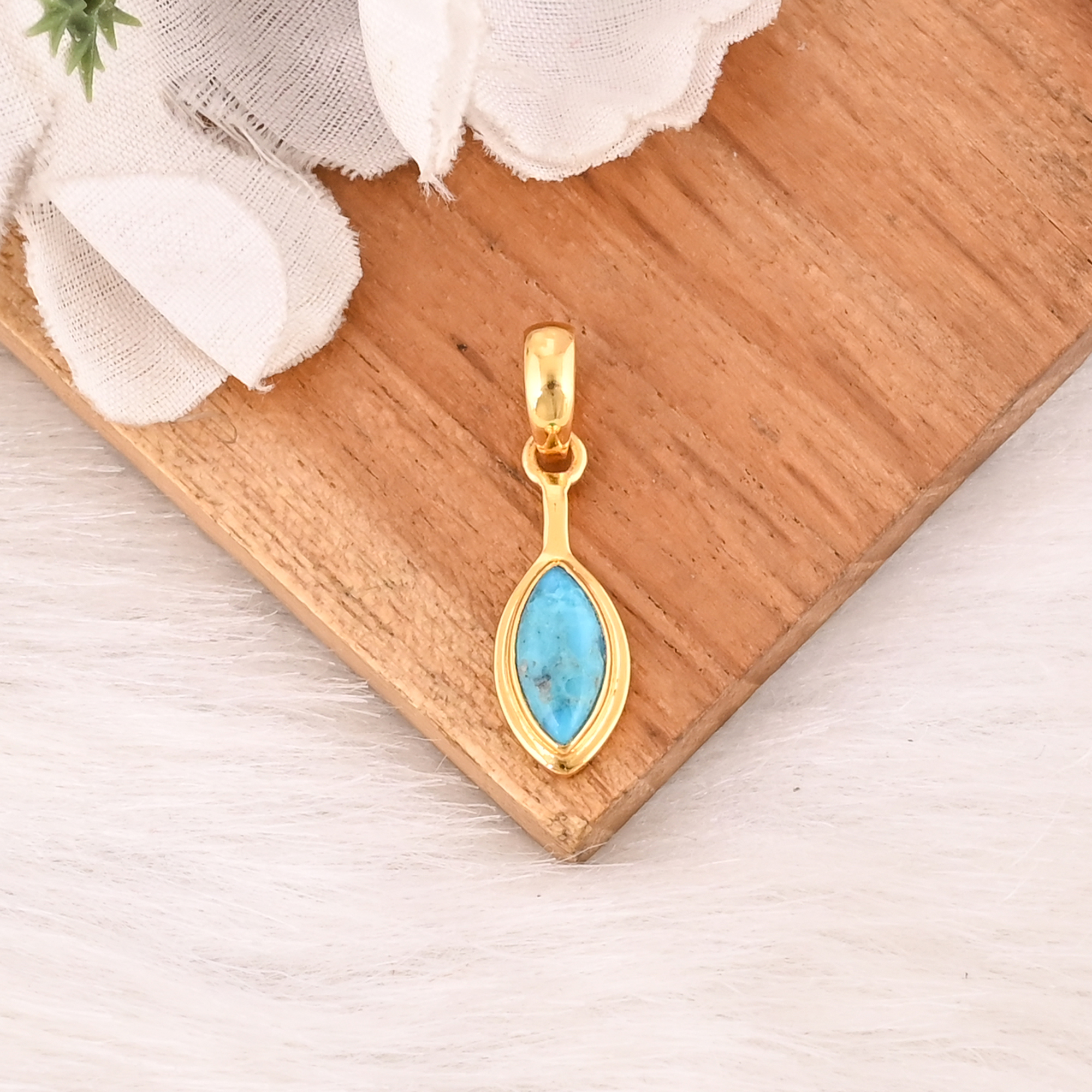 Natural USA Turquoise Gemstone 925 Sterling Silver Minimalist Pendent for Unisex