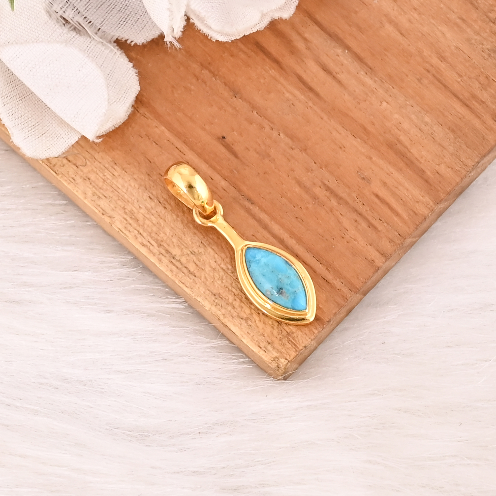 Natural USA Turquoise Gemstone 925 Sterling Silver Minimalist Pendent for Unisex