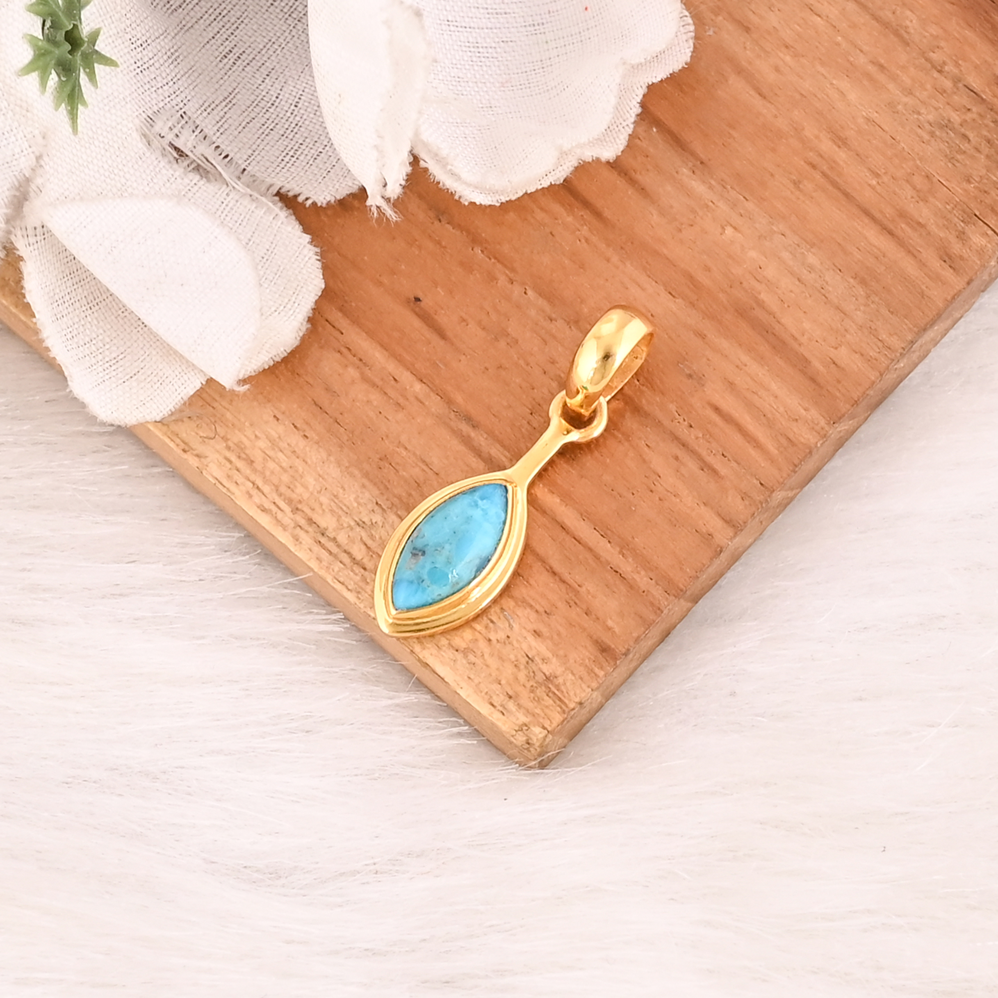 Natural USA Turquoise Gemstone 925 Sterling Silver Minimalist Pendent for Unisex