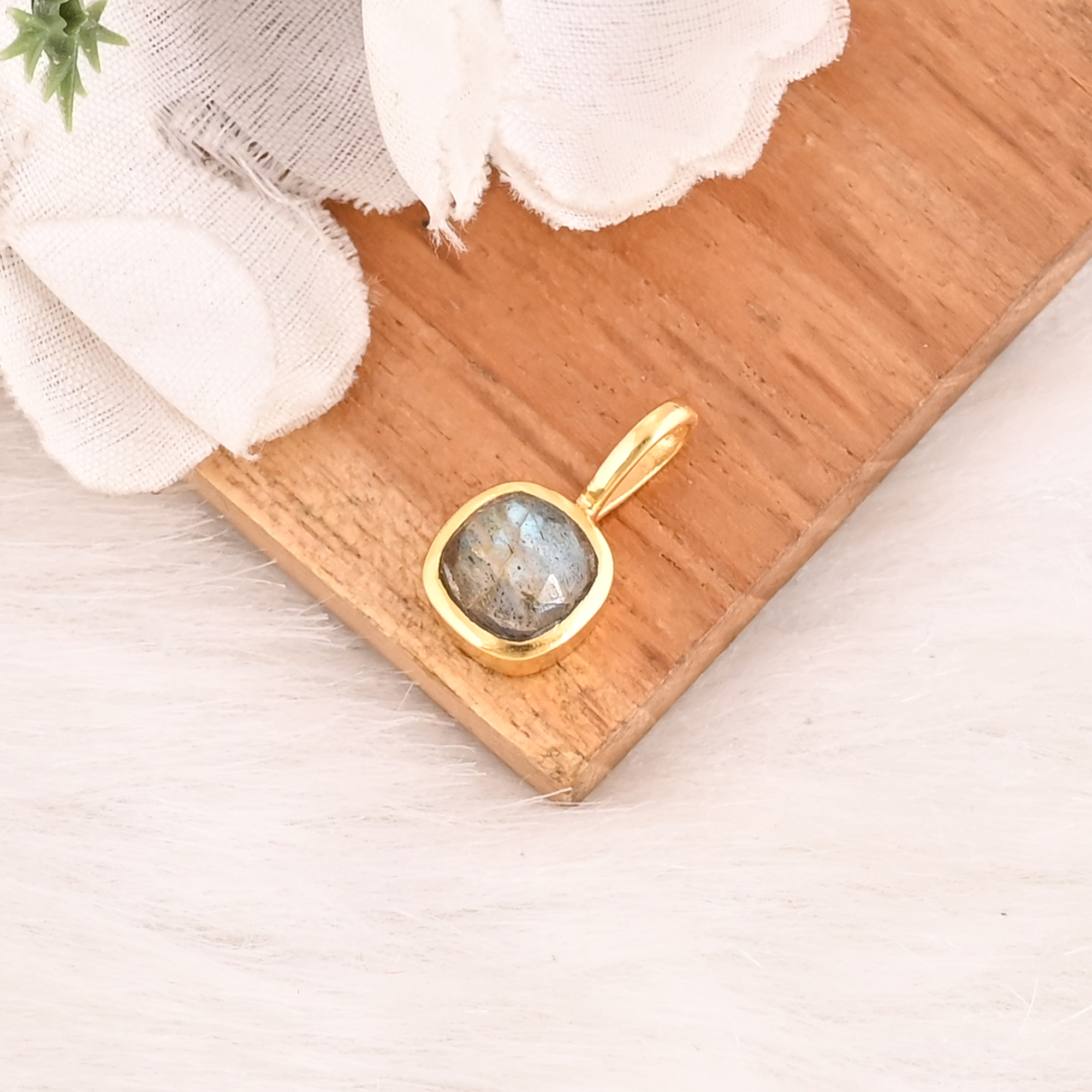 Natural Labradorite Gemstone 925 Sterling Silver Handmade Cushion Shape Pendant For Unisex